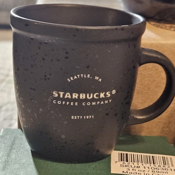 Starbucks Drinking Bundle (3) - Picture 2 of 8